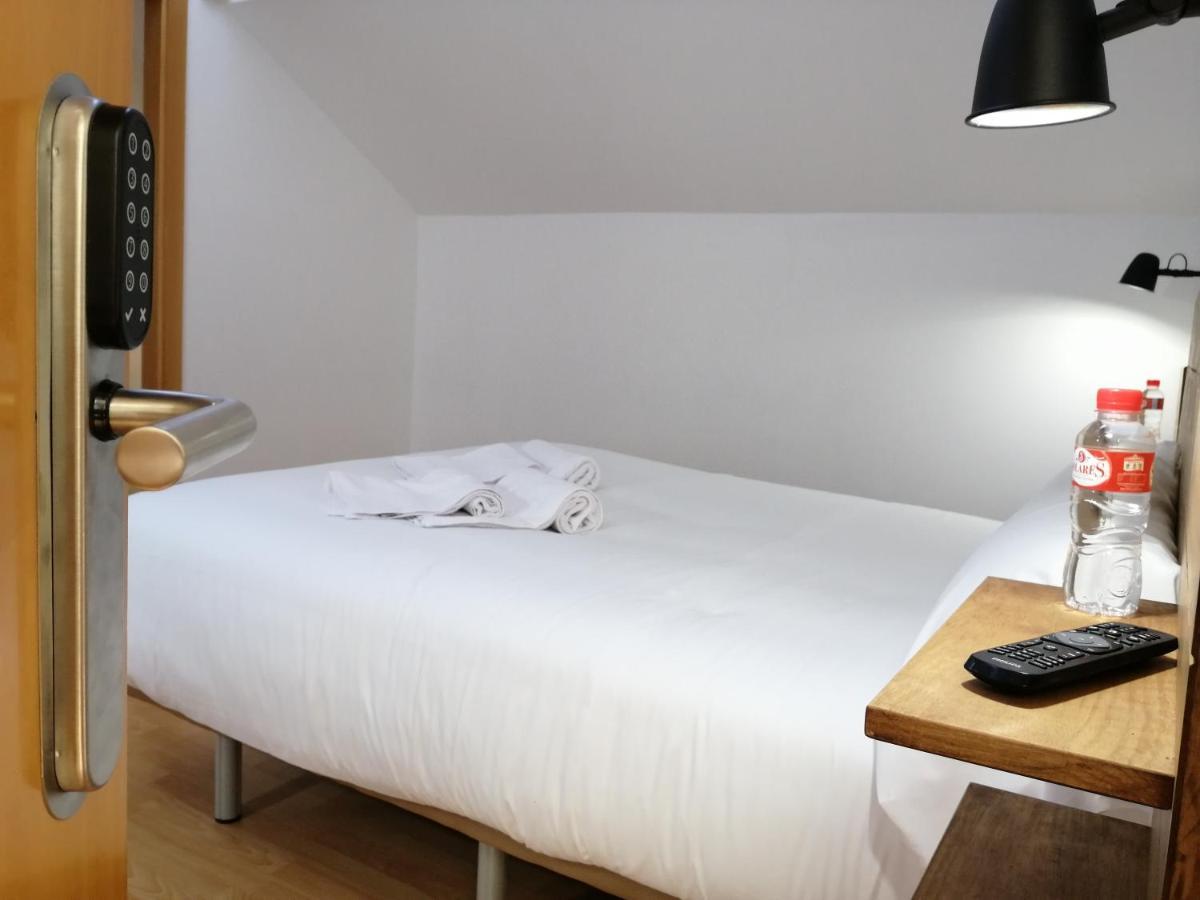 Hostal Cuentame Evolucion Auto Check In Бургос Экстерьер фото